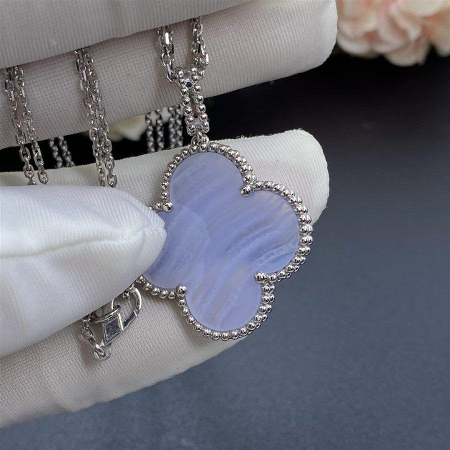 [BloomBling]CLOVER SILVER CHALCEDONY BIG CLOVER NECKLACE