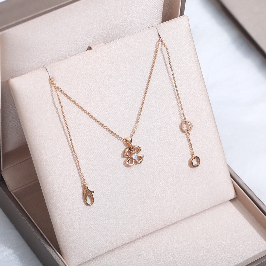 [BloomBling]FIOREVER NECKLACE DIAMOND CENTER