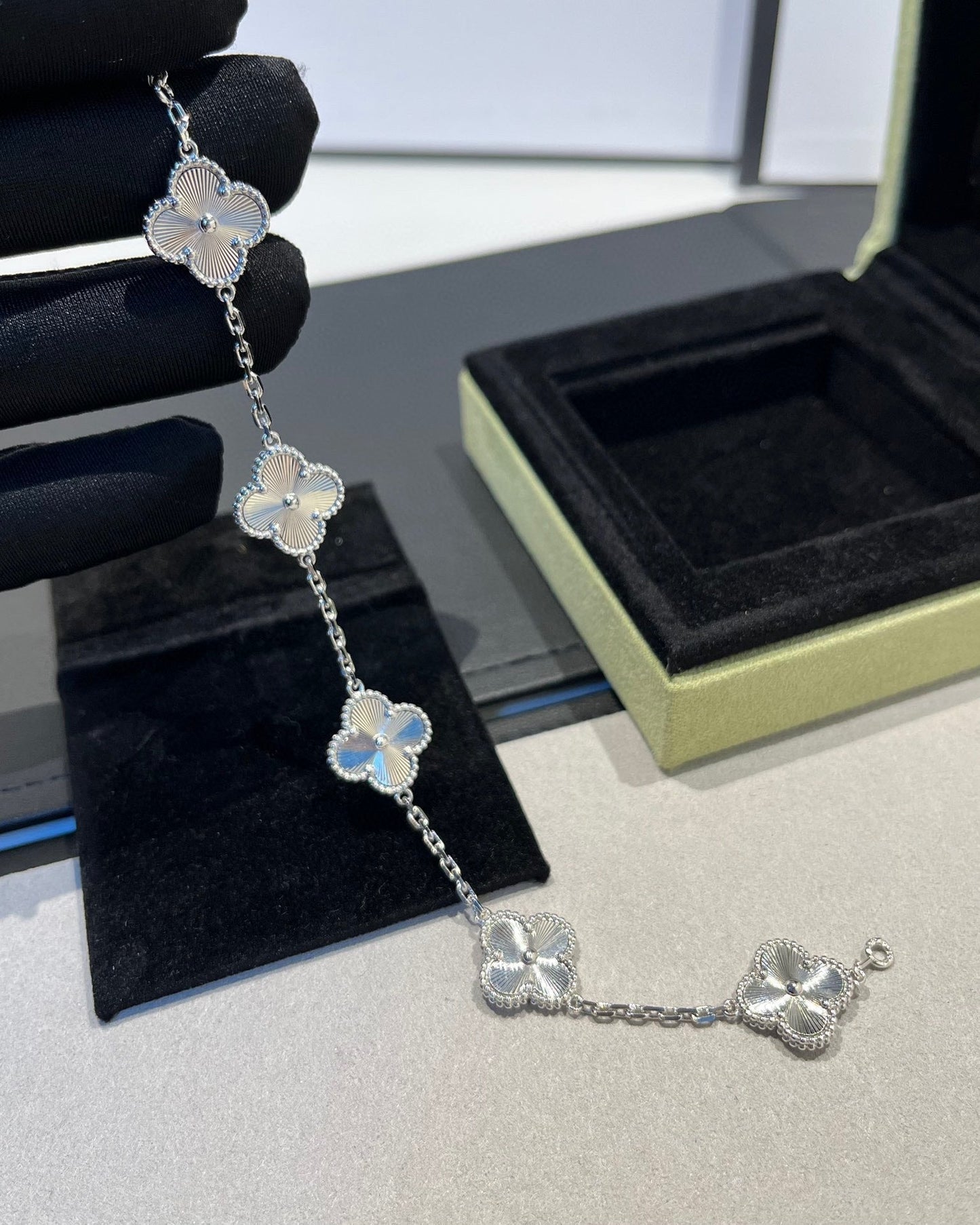 [BloomBling]CLOVER SILVER 5 MOTIFS BRACELET