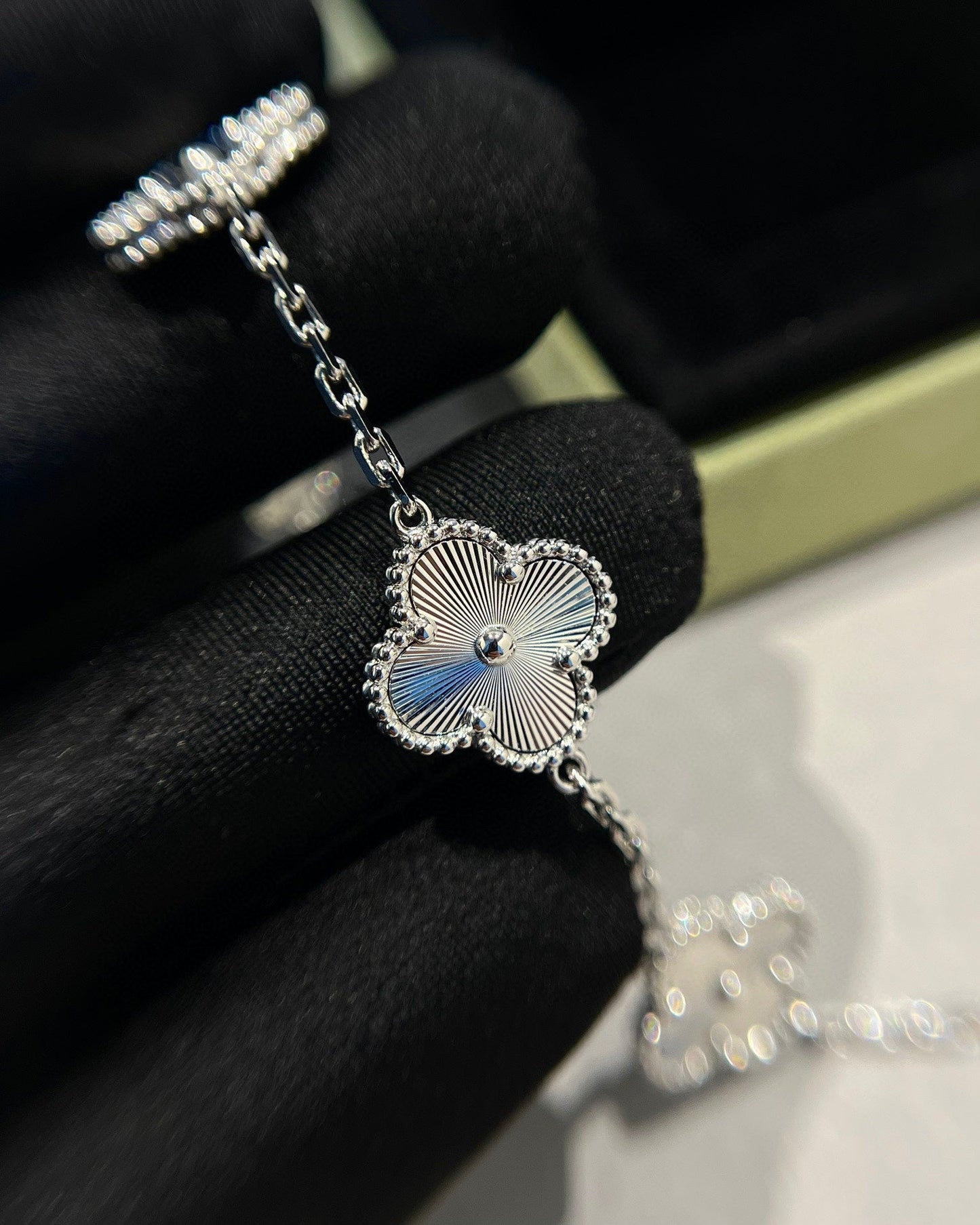 [BloomBling]CLOVER SILVER 5 MOTIFS BRACELET